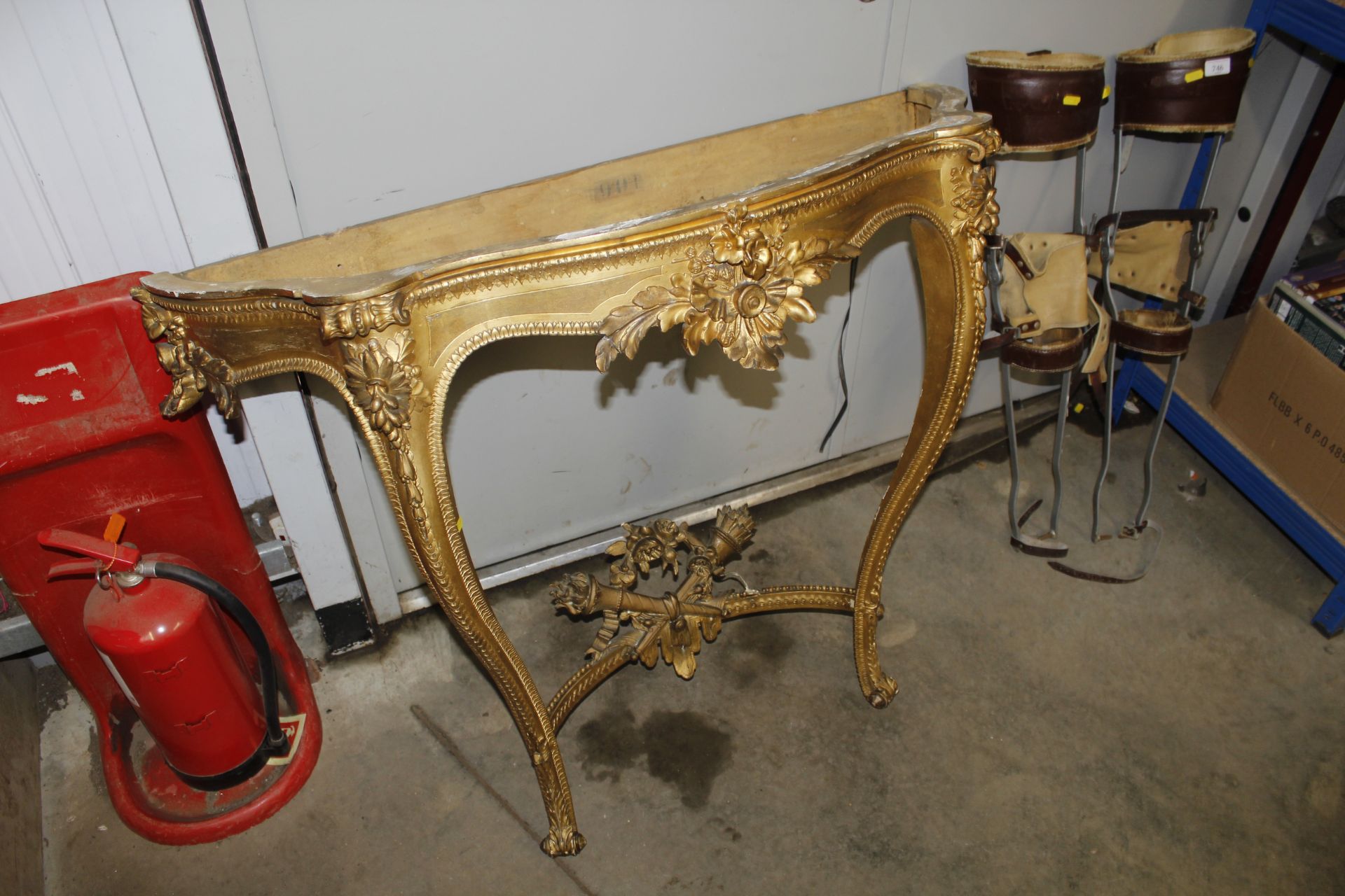 An antique French console table with marble top - Image 2 of 4