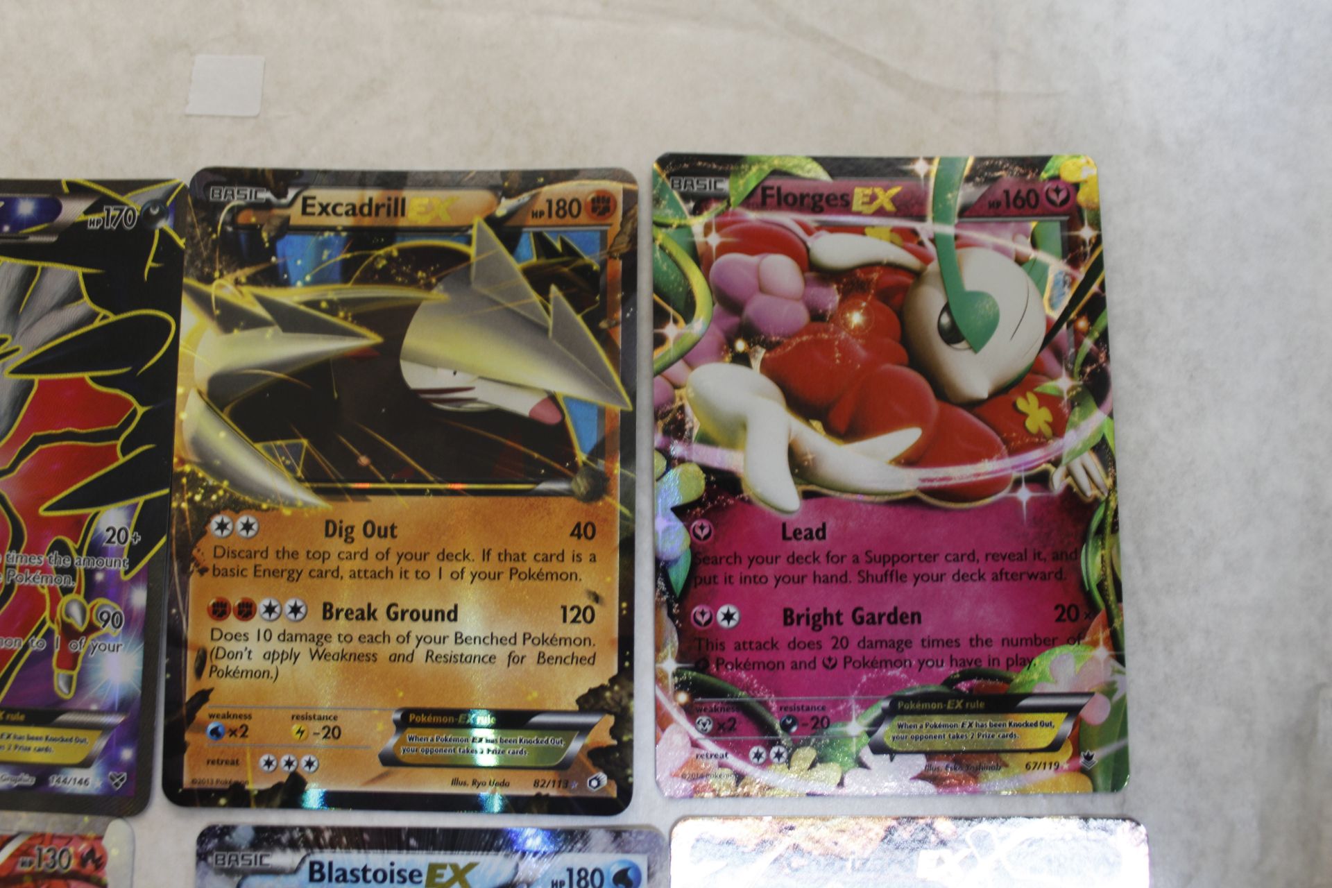 A collection of Pokémon cards and Dr Who items - Image 4 of 7