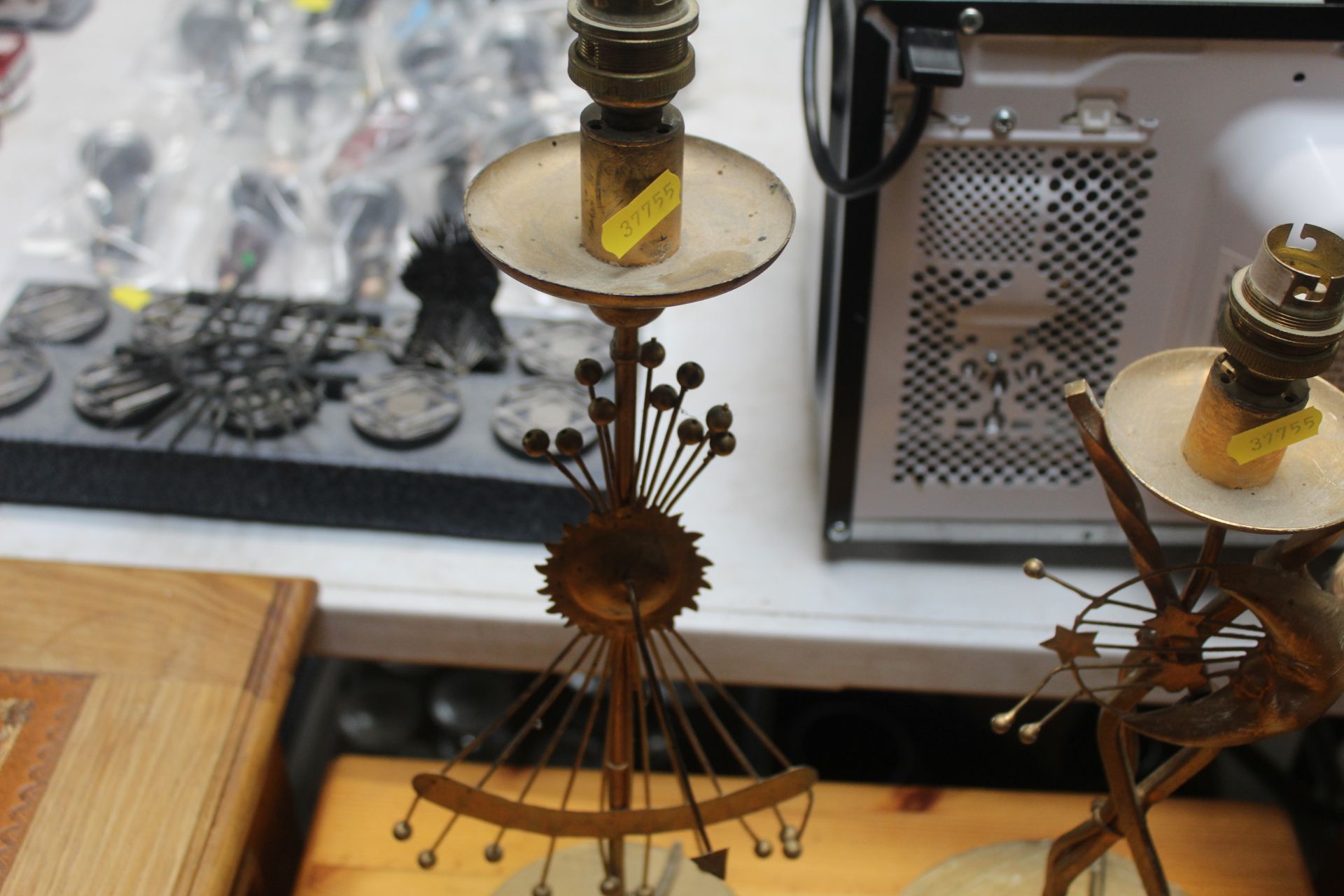 A table lamp in the form of pulley and two other t - Image 4 of 4