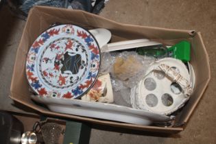 A box of various miscellaneous china