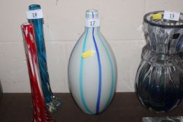 A pop-up glass style vase