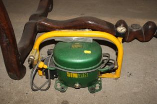 An artists air compressor for air brushing