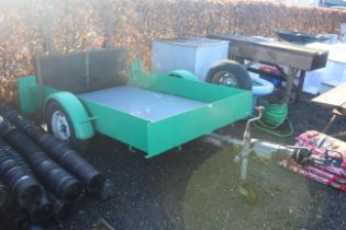 A single axle car trailer approx. 4ft x 6ft with f