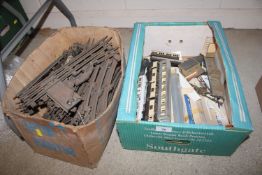 A collection of miscellaneous model railway items