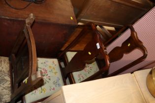 A pair of Queen Anne style dining chairs