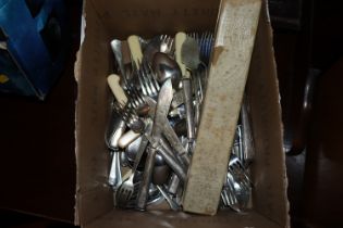 A quantity of various plated cutlery