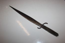 An Ethnic dagger / short sword with cross guard an