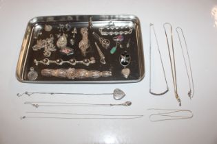 A collection of 925 silver and other jewellery to