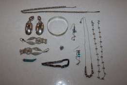 A box of Sterling silver and white metal jewellery