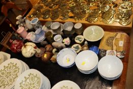 A quantity of various decorative china including O