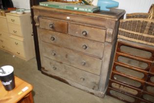 A Victorian mahogany chest of drawers