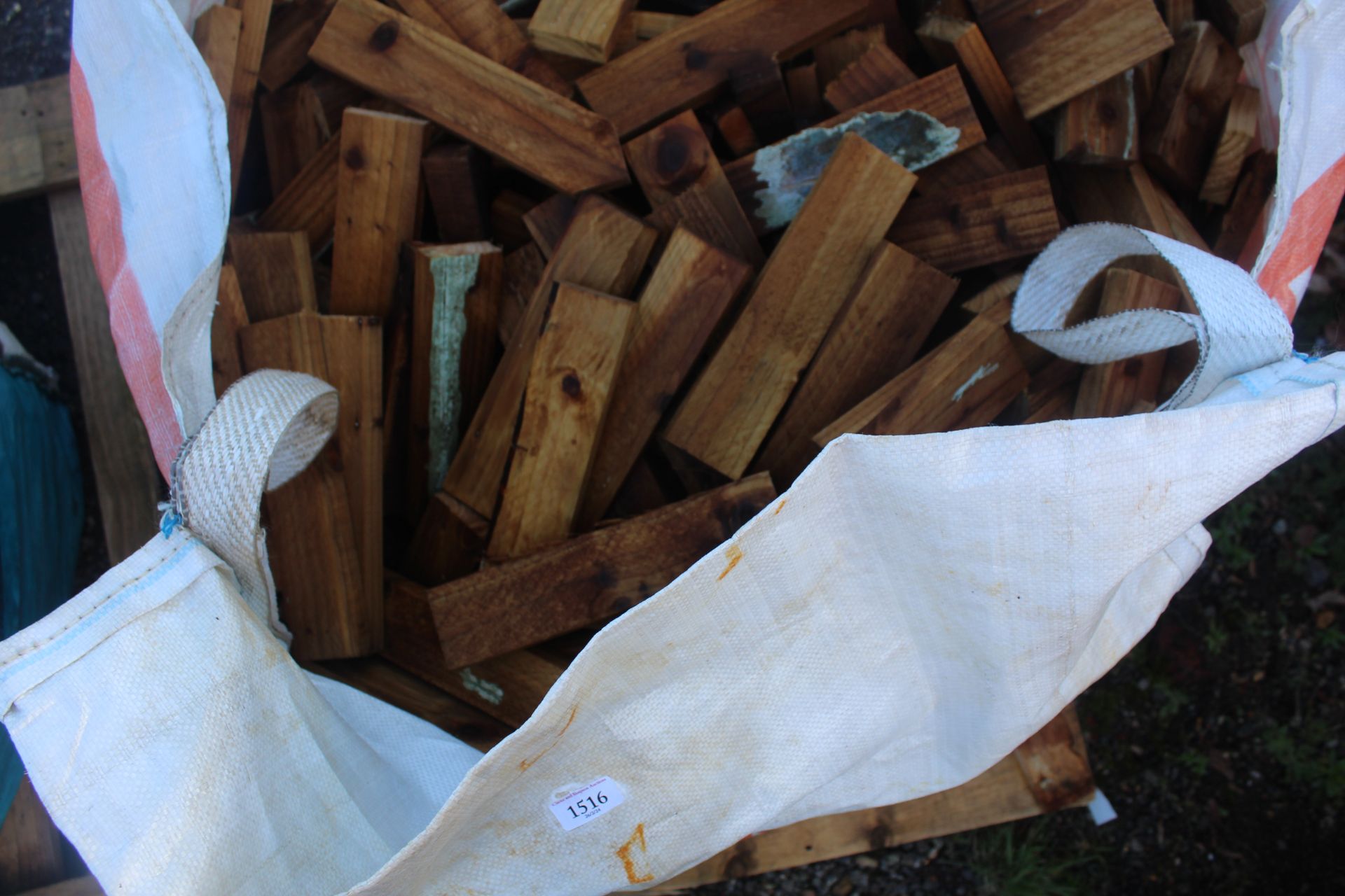 A bag of firewood (This lot is subject to VAT on h - Image 2 of 2