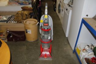 A Vax V-124 carpet cleaner