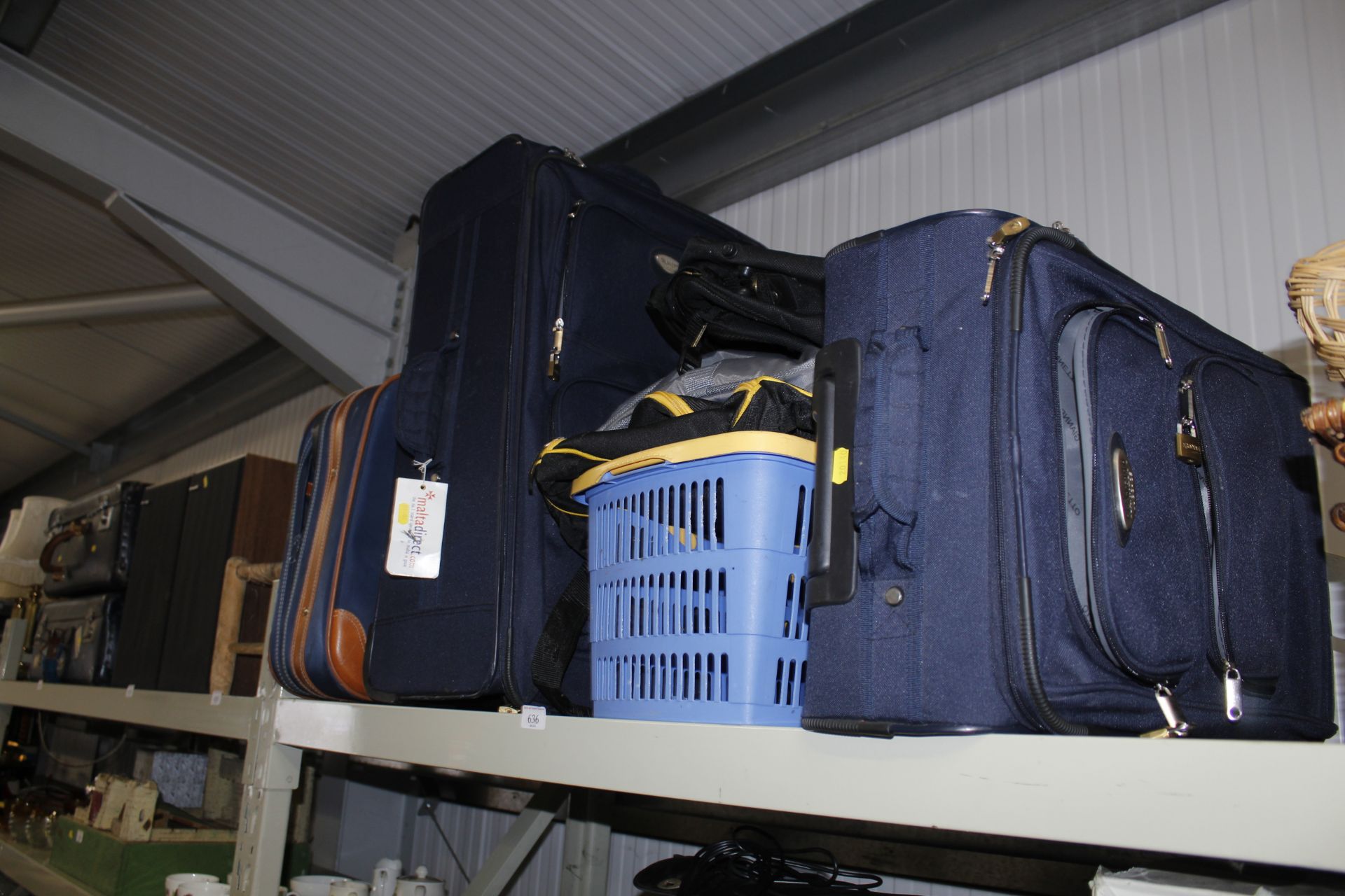 A quantity of various travel cases and holdalls et