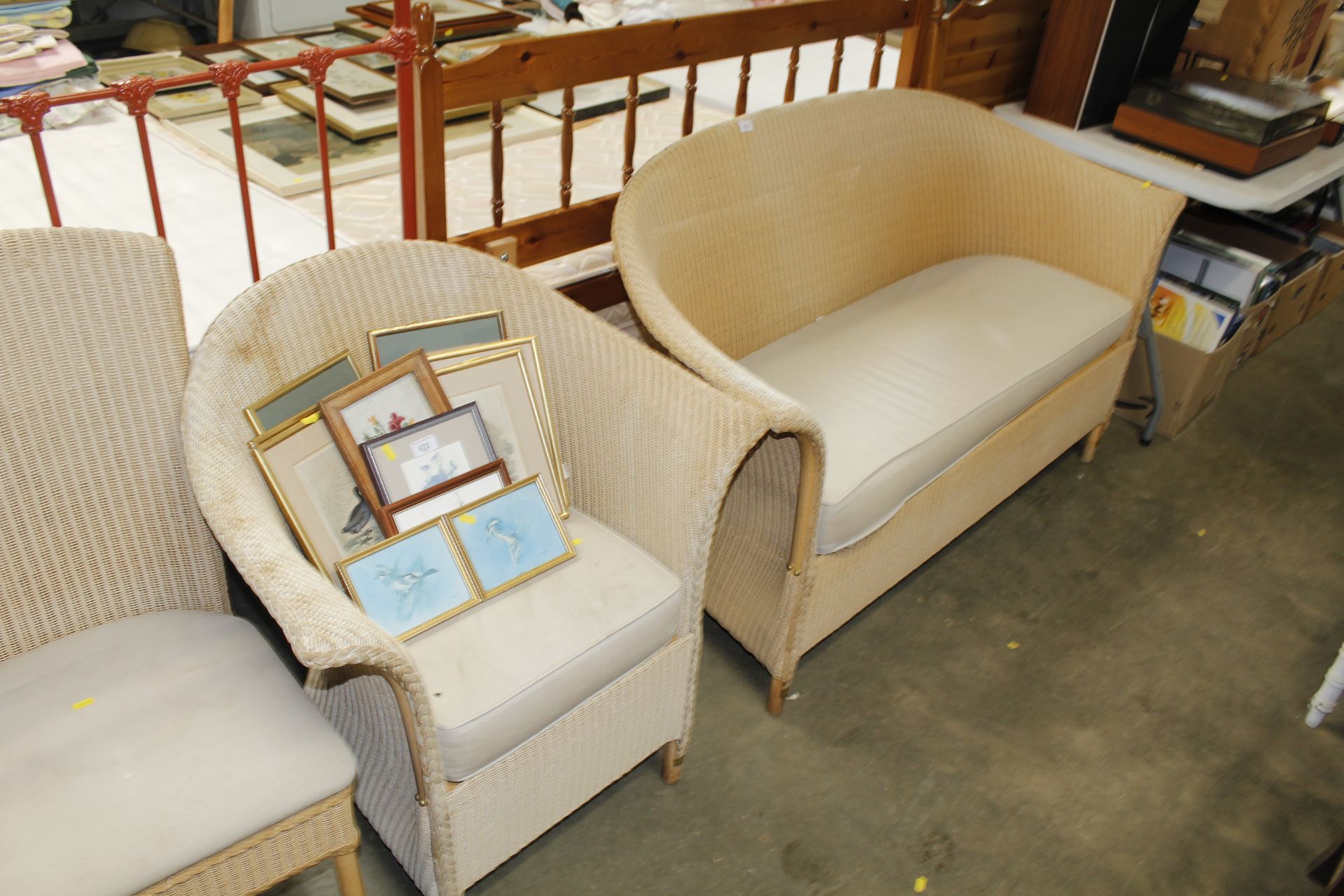 A Lloyd Loom suite comprising two seater settee an - Image 2 of 4