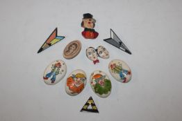 A box of retro style and other brooches