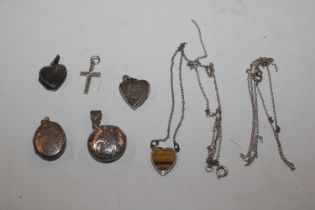 A collection of Sterling silver lockets approx. 18