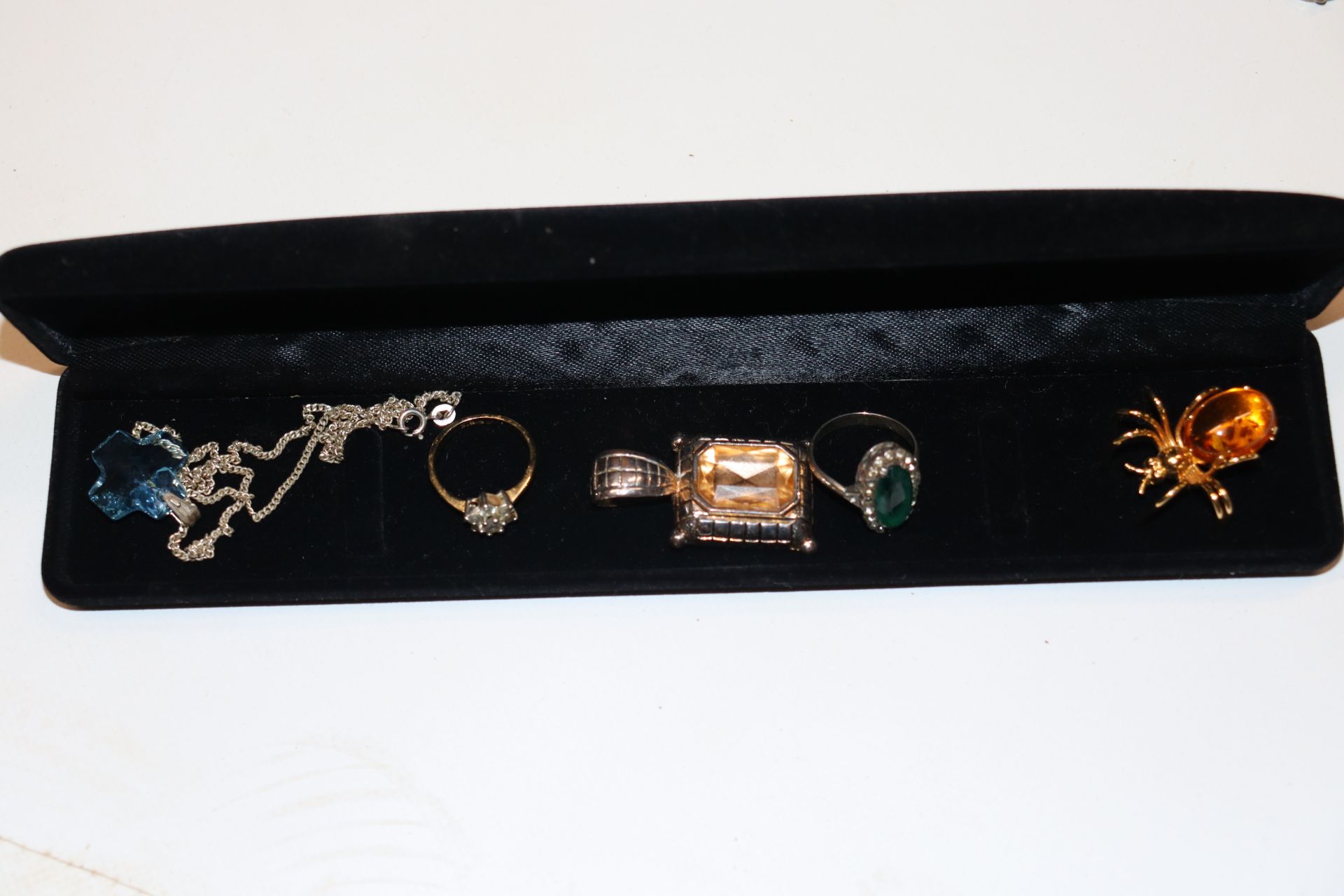 Two boxes of various costume jewellery to include - Image 10 of 14