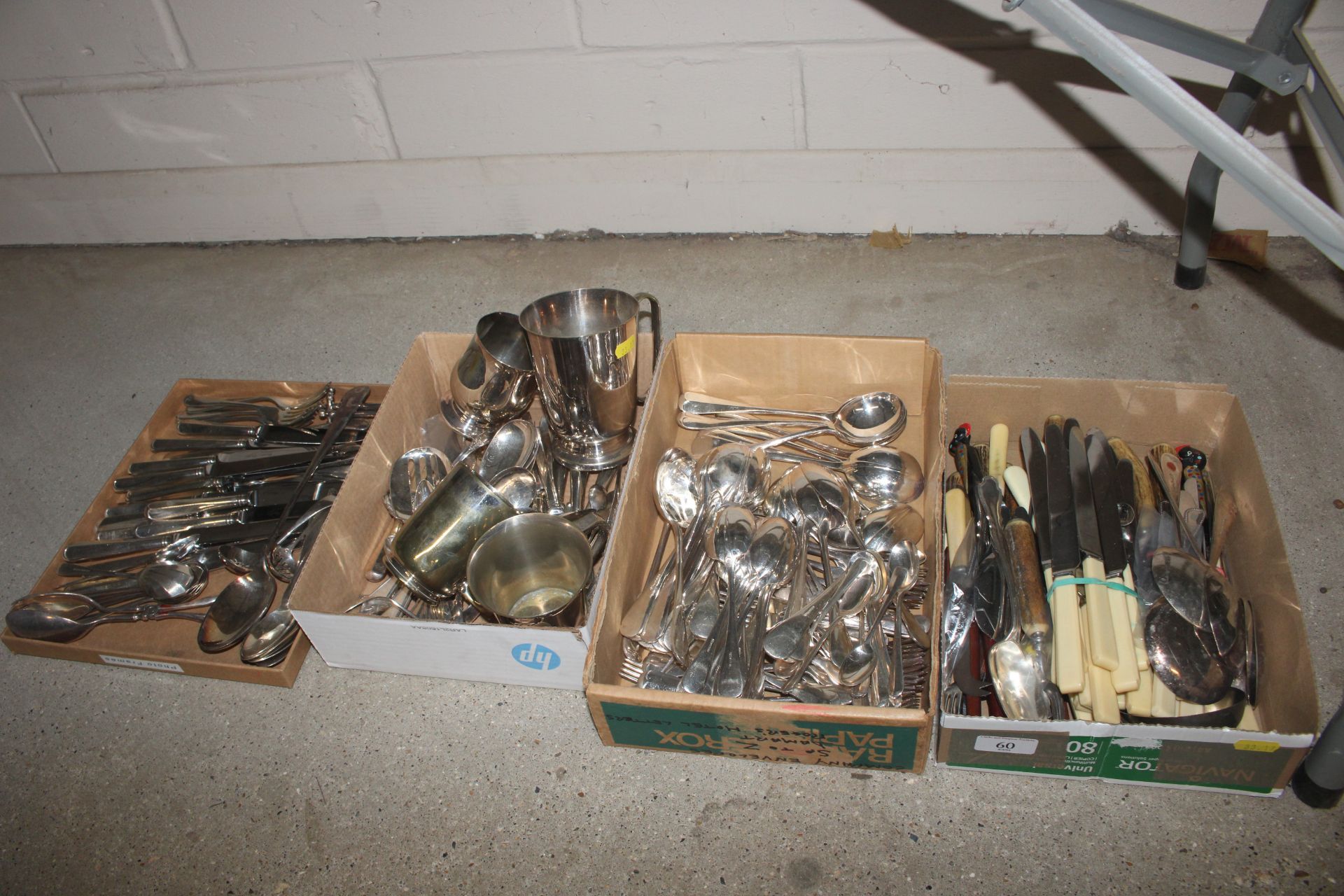 An extensive quantity of flat ware and cutlery inc - Image 5 of 5