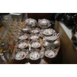 A quantity of Spode 'Imari' patterned dinnerware