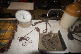 A set of Salter spring balance scales to weigh 10k