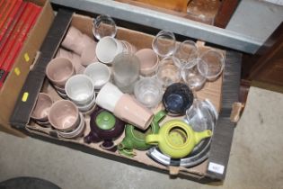 A box of miscellaneous kitchenalia - this lot is subject to VAT on the hammer