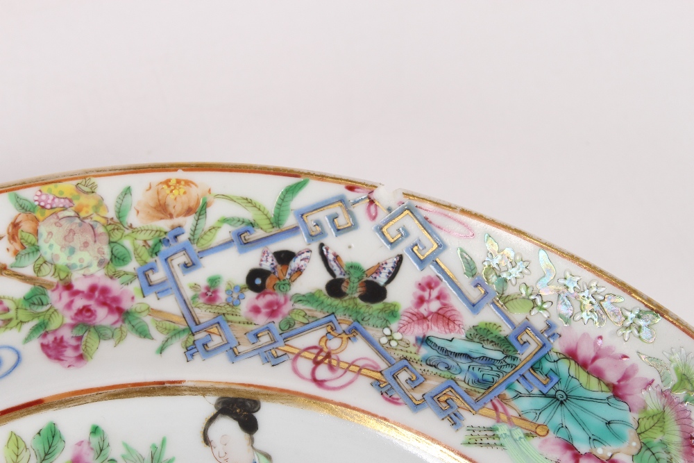 A pair of finely painted 19th Century Chinese porcelain plates, decorated with figures, insects - Image 5 of 5