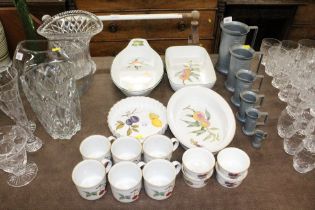 A quantity of Royal Worcester "Evesham" dinnerware
