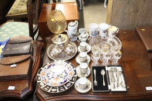 A small quantity of silver plated flatware, commem