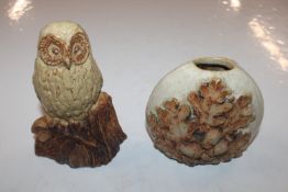 A Bernard Rooke pottery model of an owl and a Bern