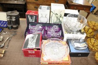 A quantity of various boxed glassware to include D
