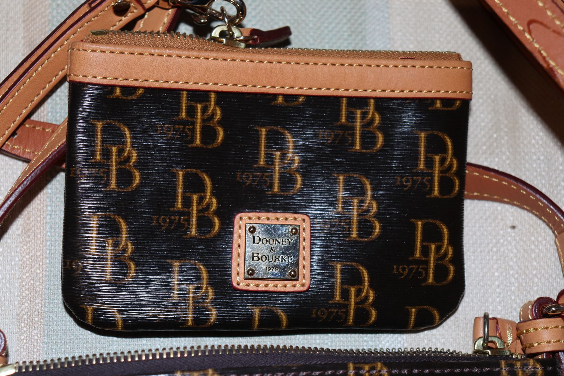 A Dooney & Bourke cross body bag and purse - Image 3 of 3