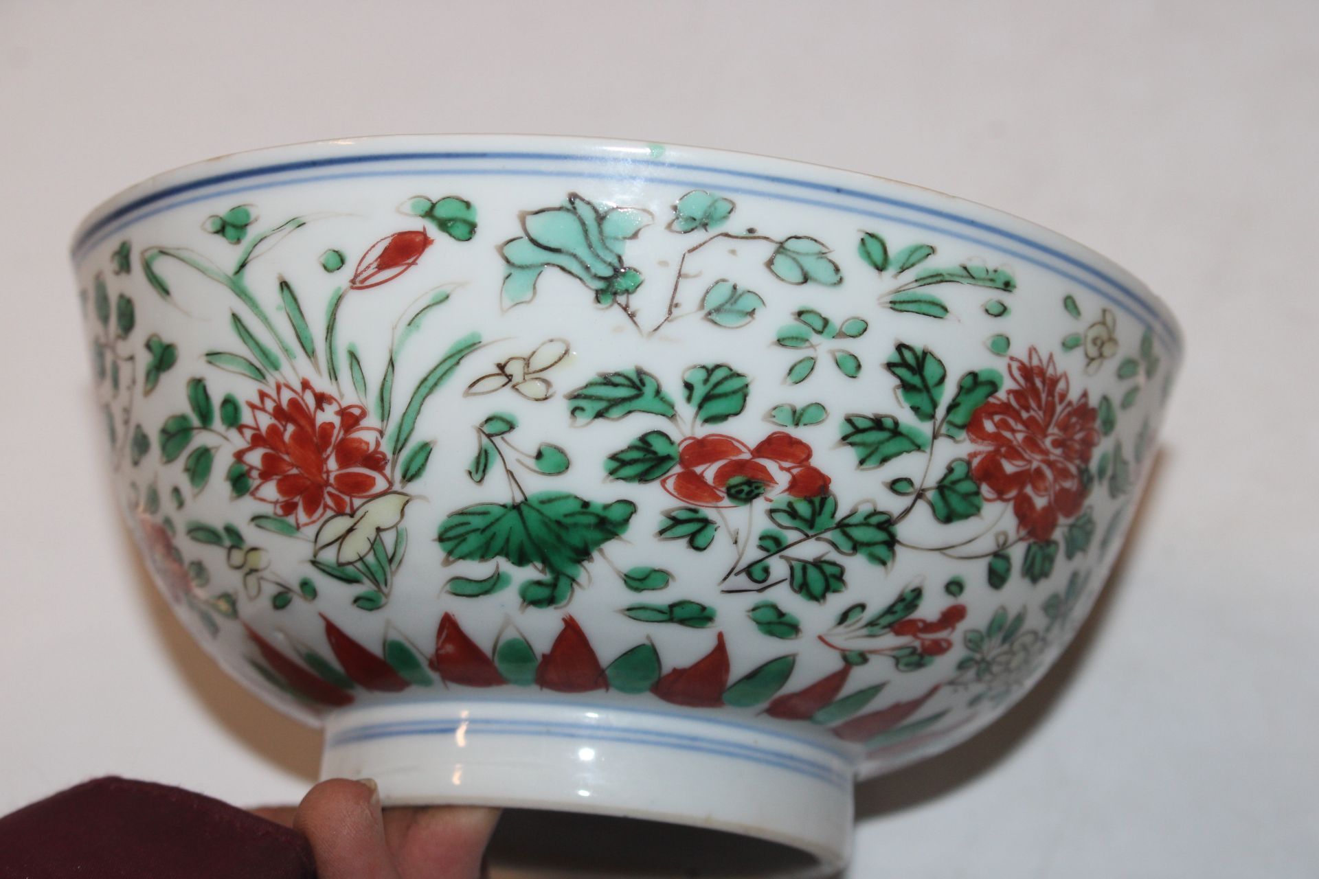 A Chinese floral decorated bowl with six character - Image 3 of 14