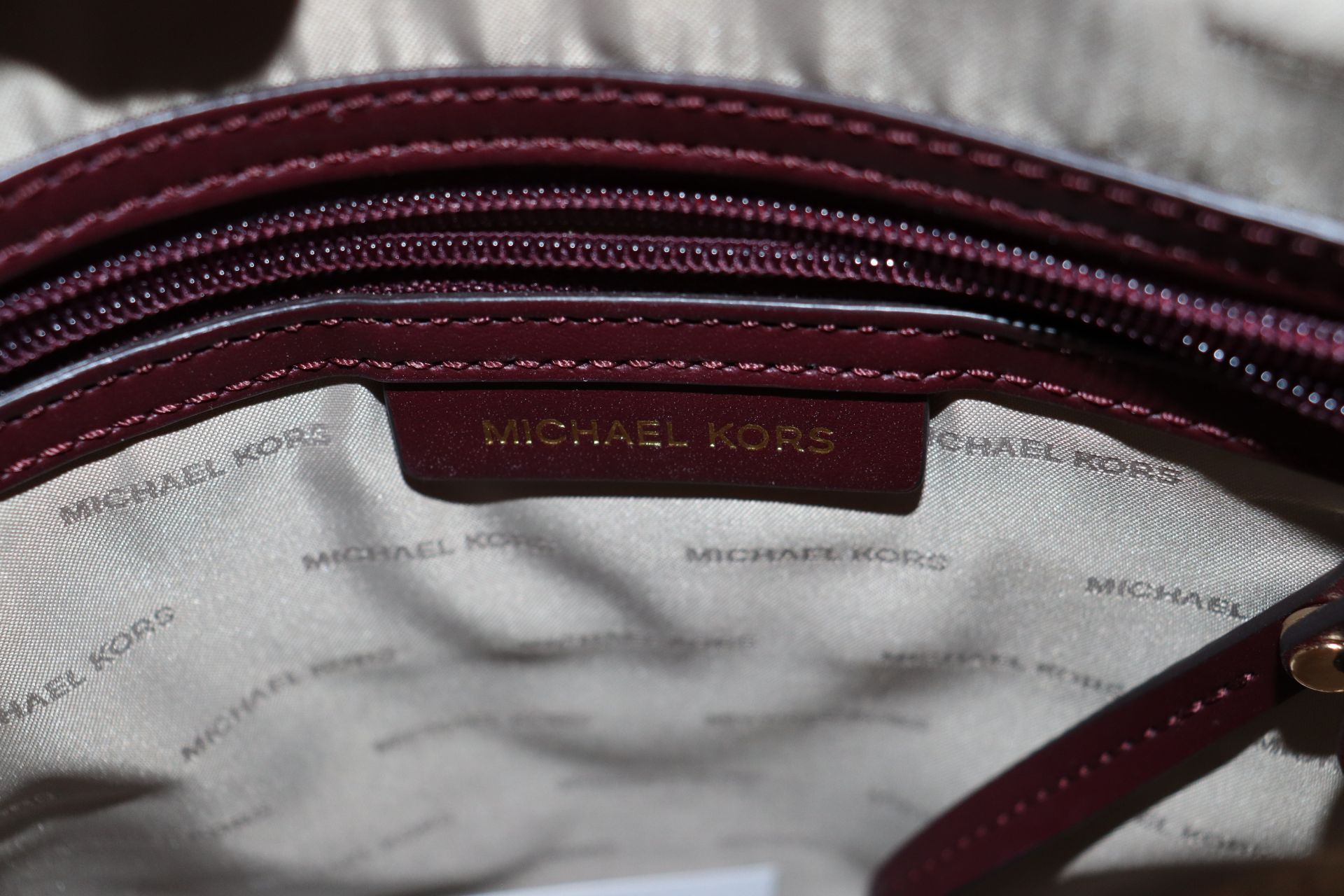 A Michael Kors wine coloured bag and purse - Image 5 of 6