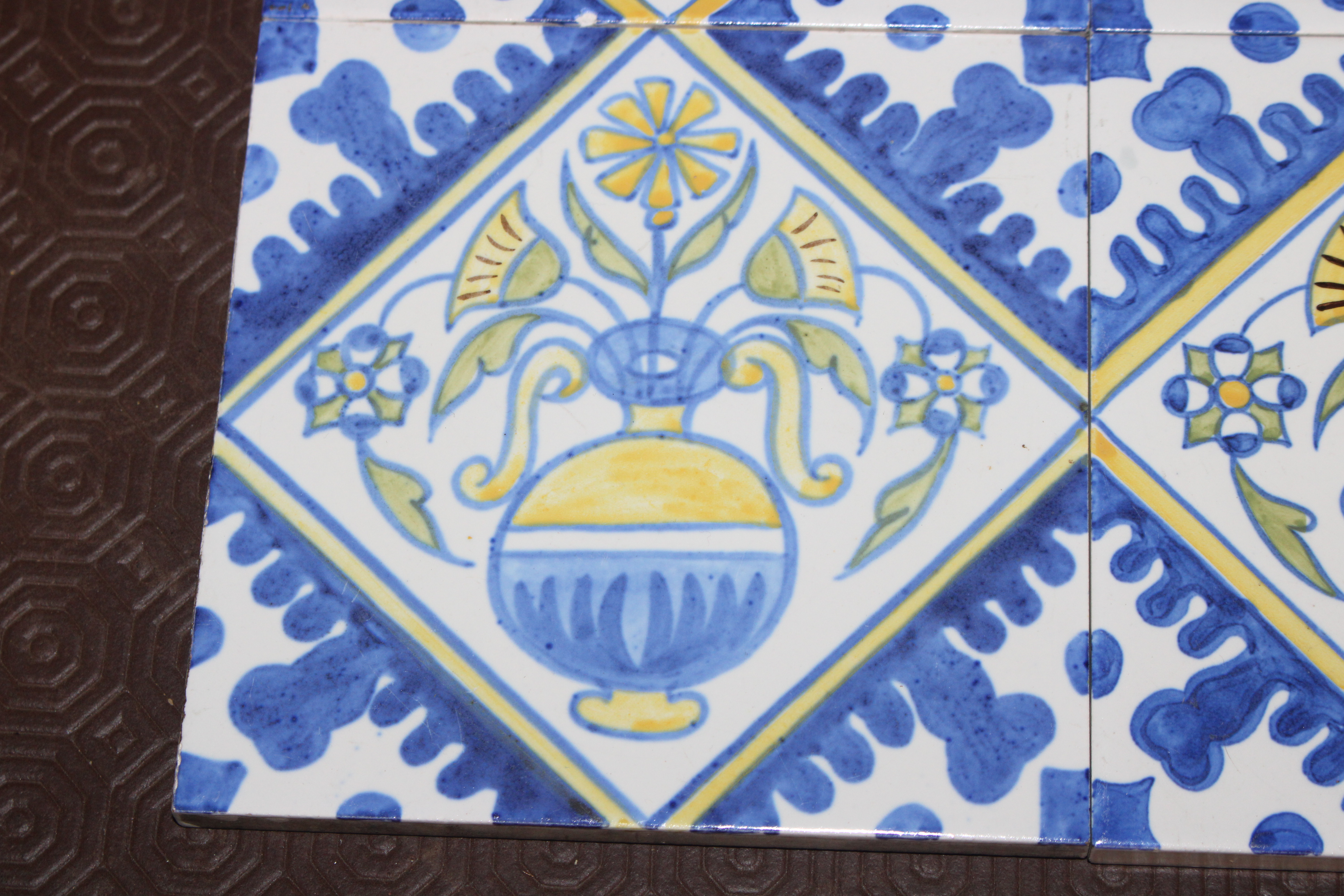 Six Poole Pottery Carter hand painted tiles - Bild 4 aus 5