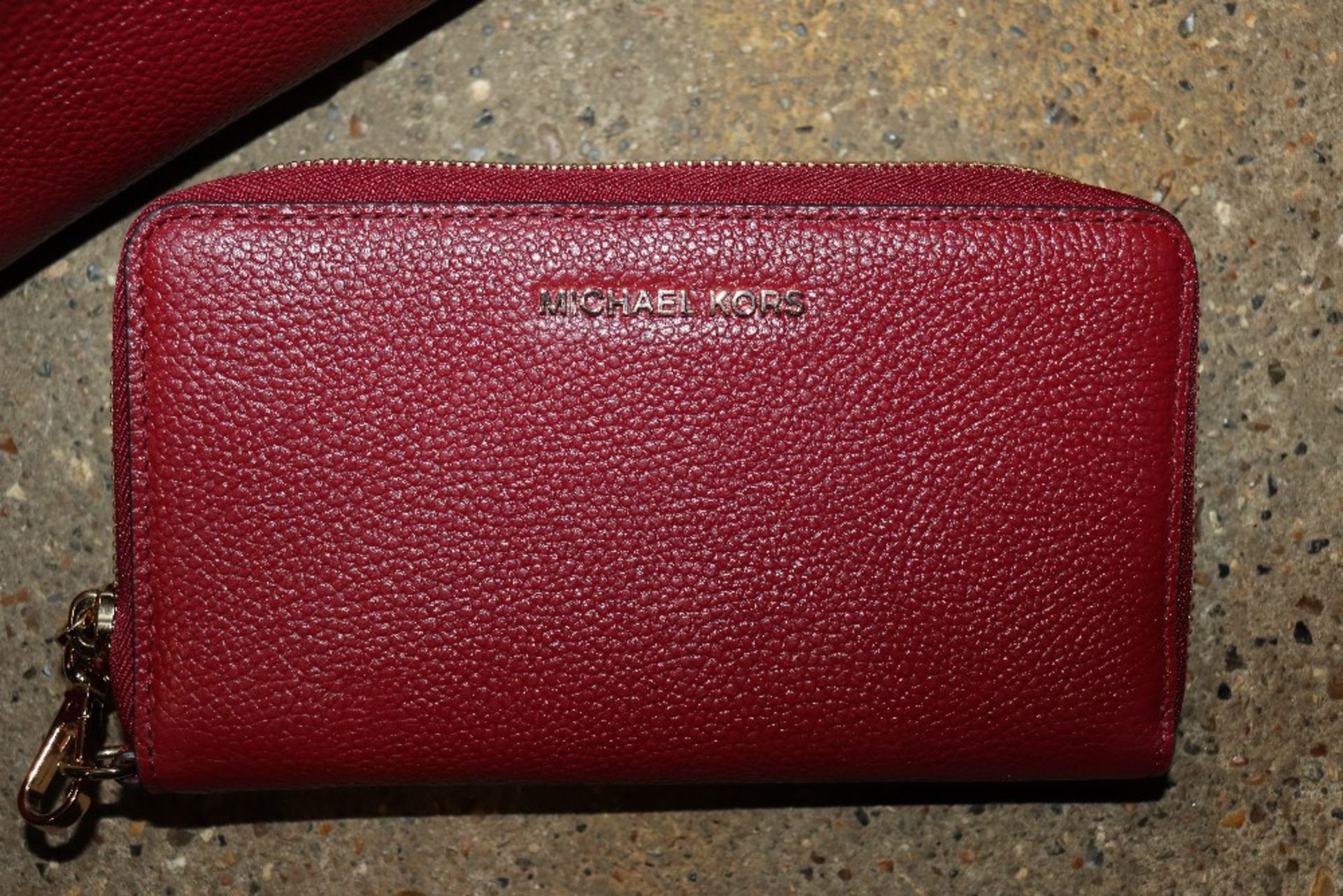 A Michael Kors wine coloured bag and purse - Image 4 of 6