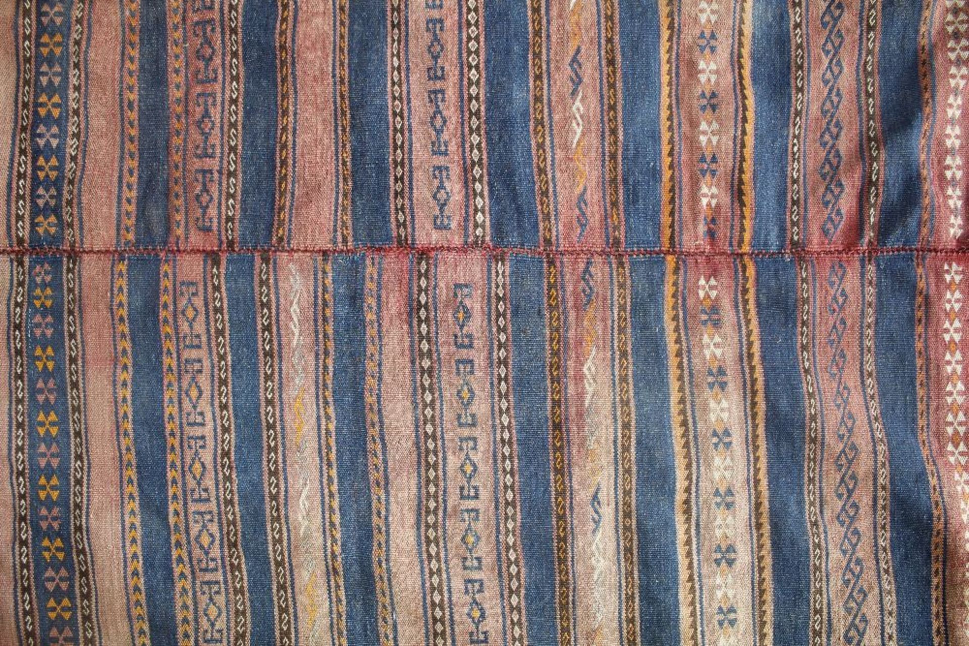 A Kilim rug AF approx. 9'6" x 5'1" - Image 2 of 4