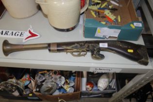 A replica Blunderbuss