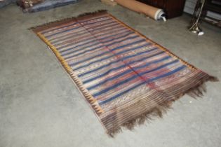 A Kilim rug AF approx. 9'6" x 5'1"