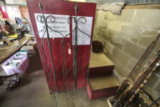 A wrought metal three fold garden trellis (40)