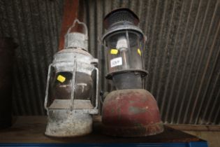 A galvanised hanging oil lamp and a Bialaddin Till