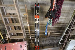 A pair of Atomic ALC Compact skis