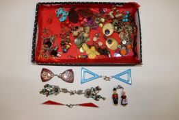 A tray of costume ear-rings