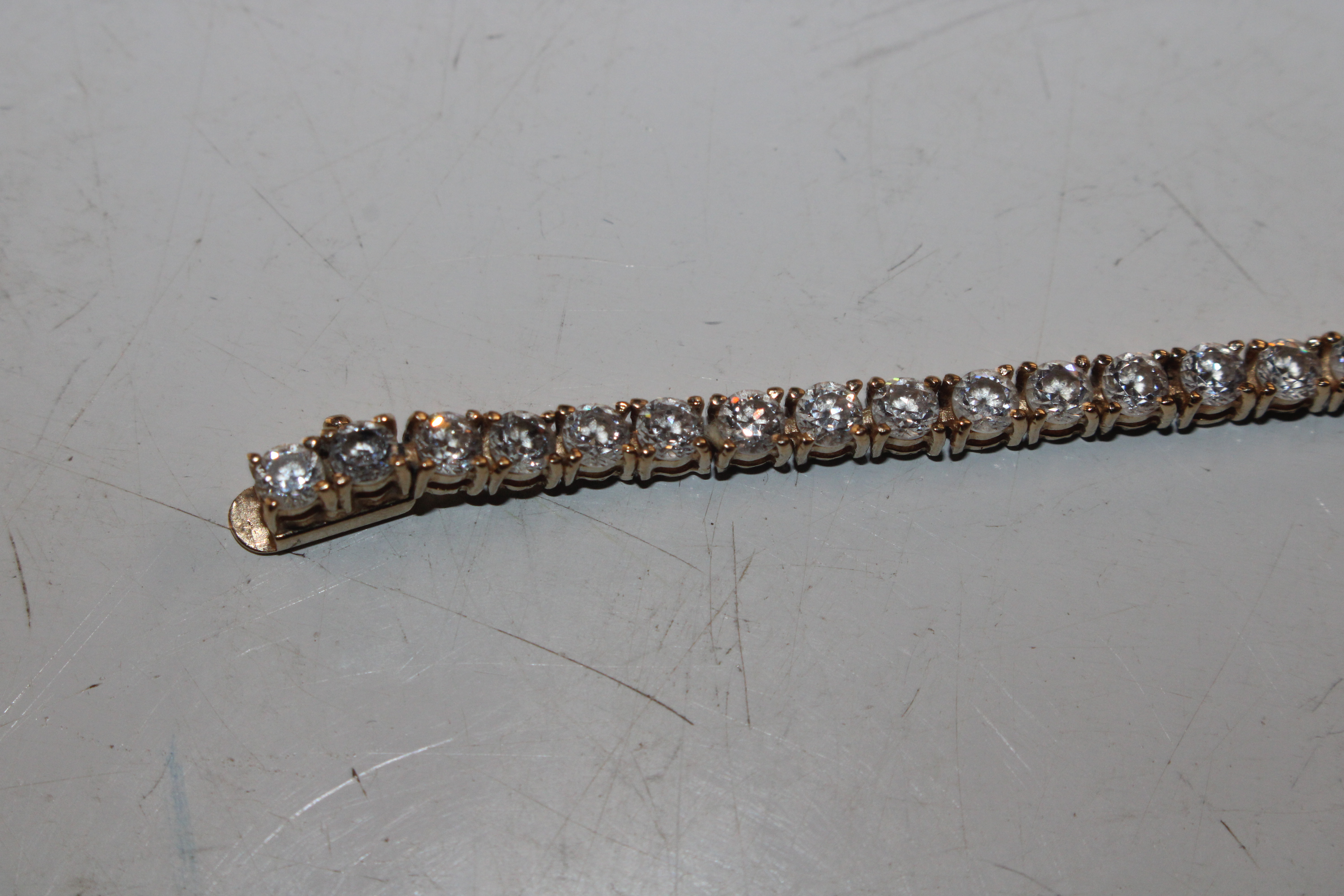 A 14ct gold and cubic zirconia set bracelet, appro - Image 2 of 8