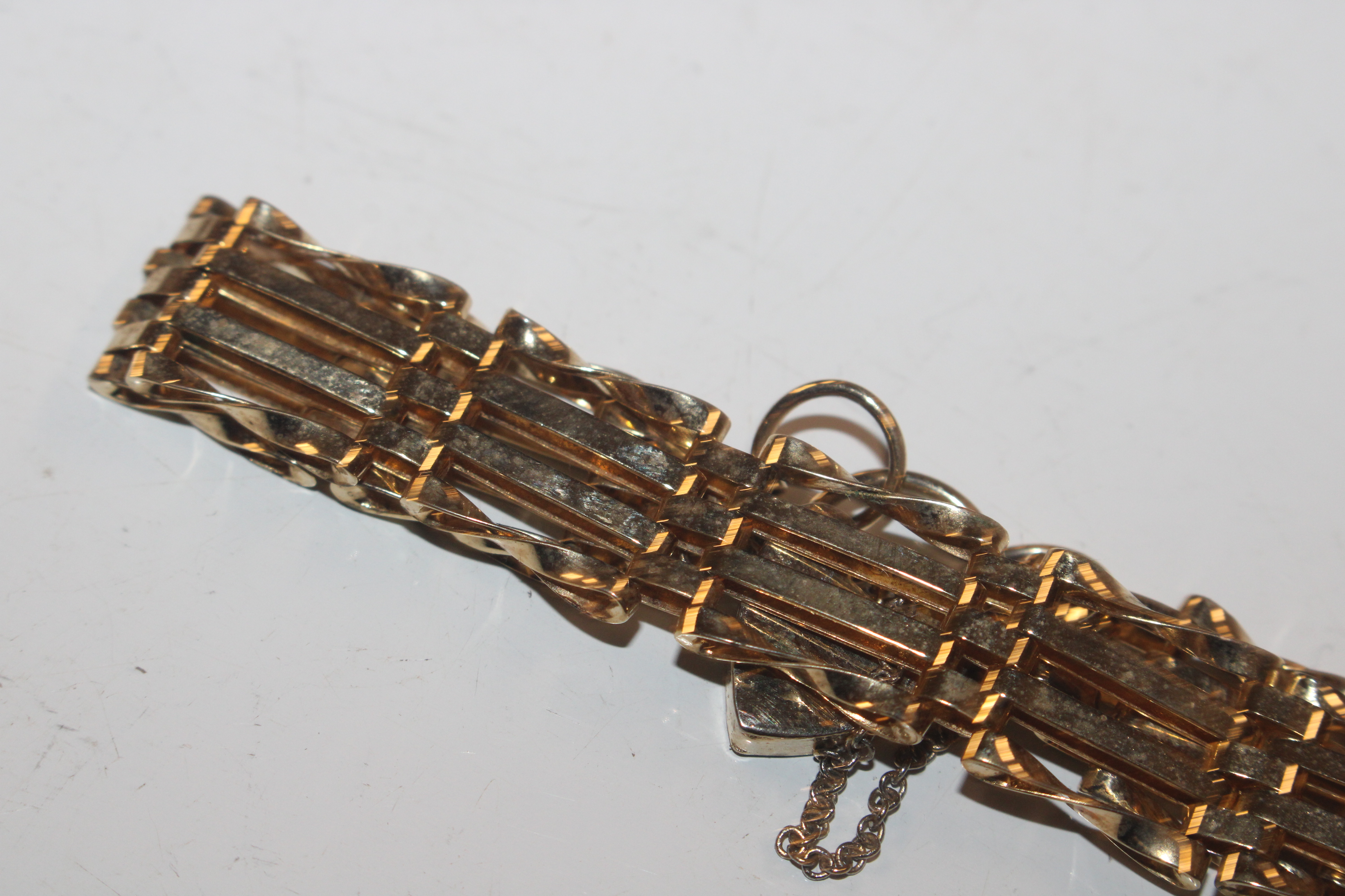 A silver gate link bracelet with padlock clasp and - Bild 9 aus 12