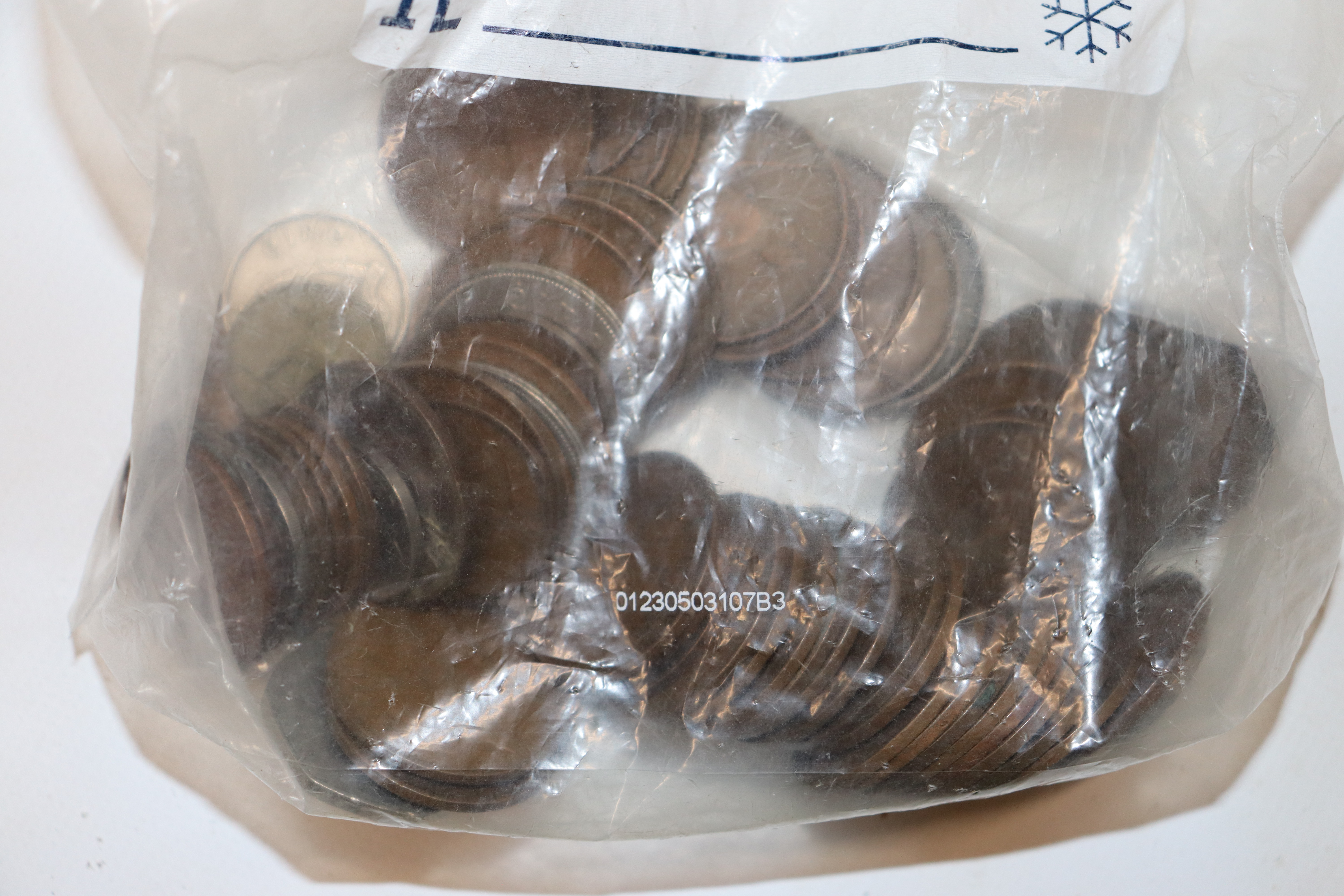A box containing a large quantity of mixed coinage - Image 7 of 7
