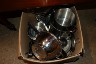 A box of miscellaneous kitchenalia