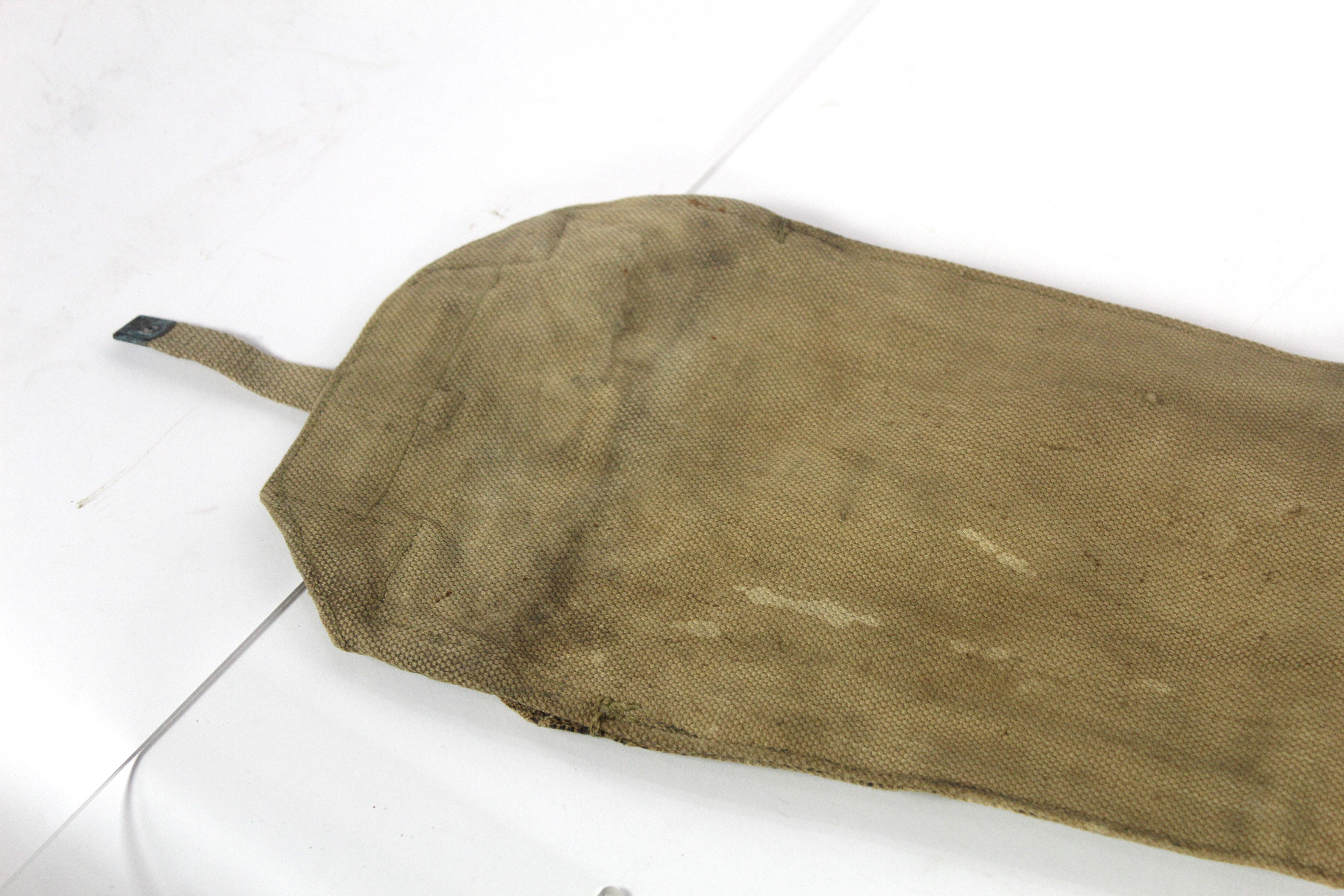 A WWII Era (dated 1942) canvas rifle slip with sid - Bild 8 aus 9