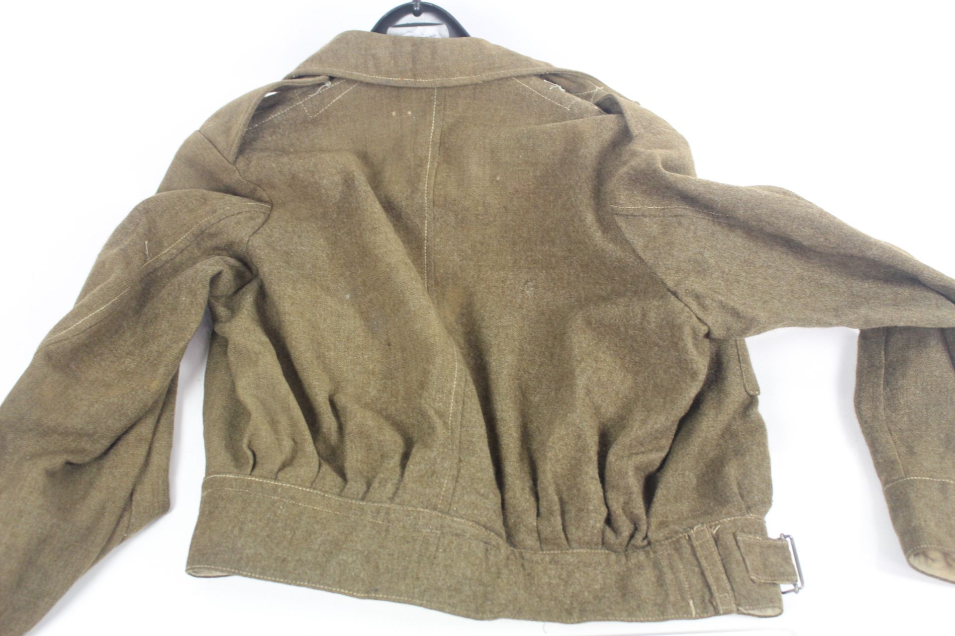 A WWII 1940 Patt battle dress blouse with R.A. Off - Image 30 of 32
