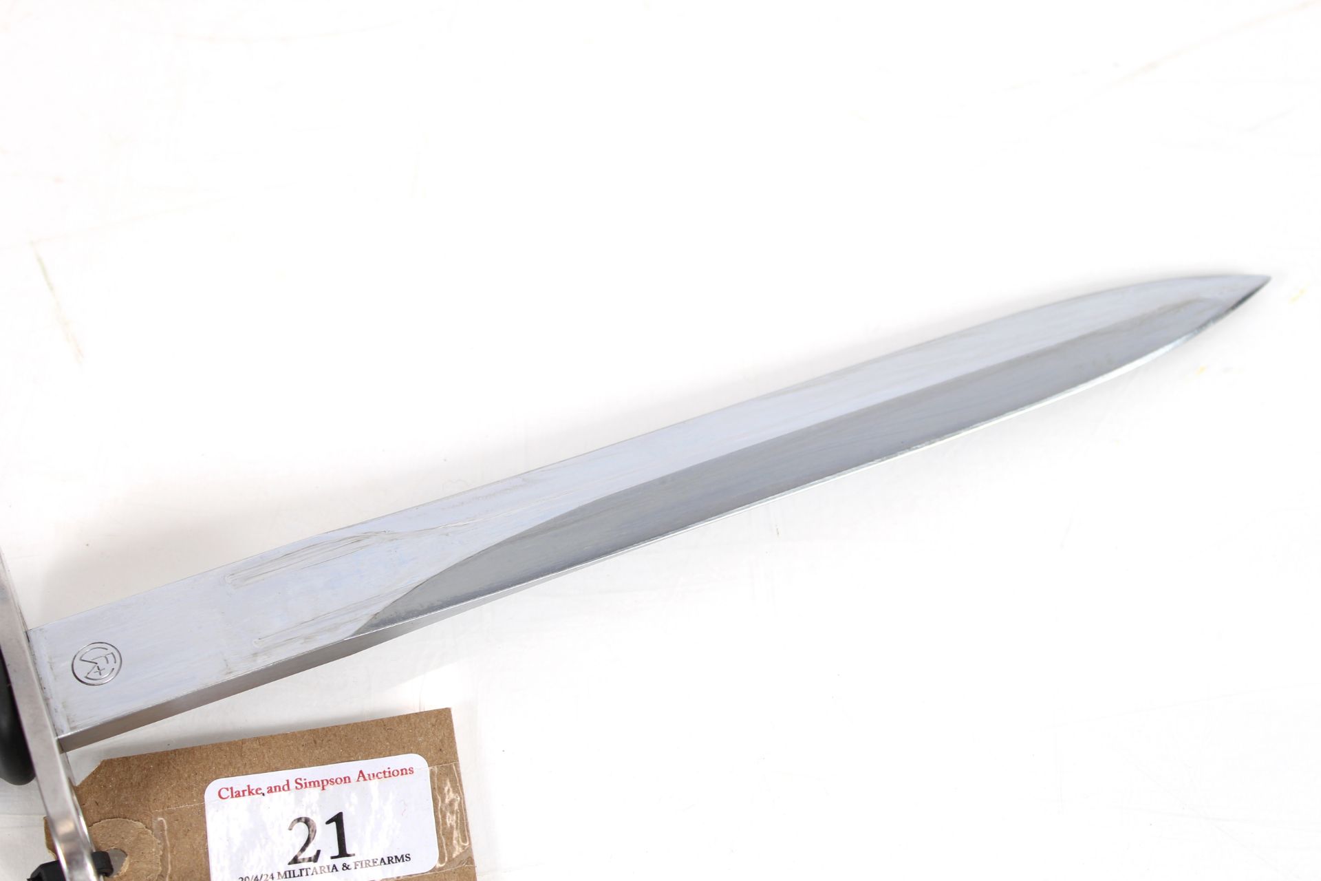 A Swiss Sig M1957 bayonet with scabbard - Image 3 of 9